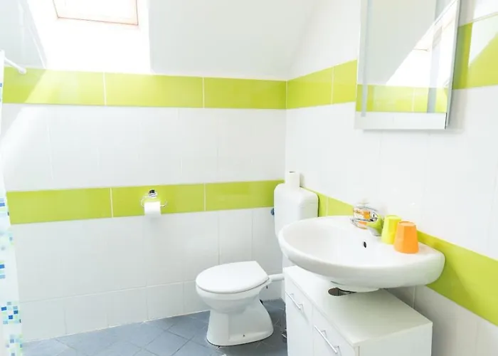 Apartma Jernej דירה בובק